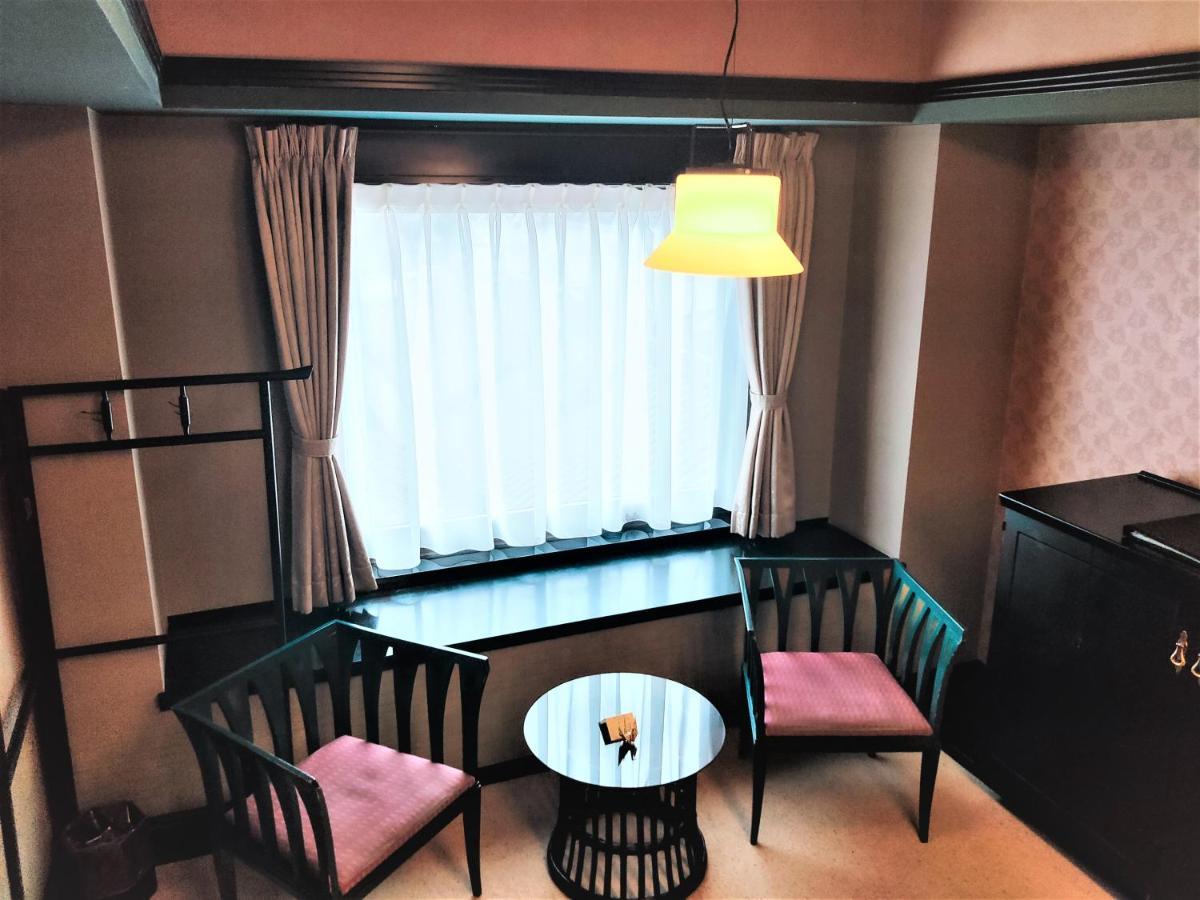 Kurashiki Royal Art Hotel Buitenkant foto