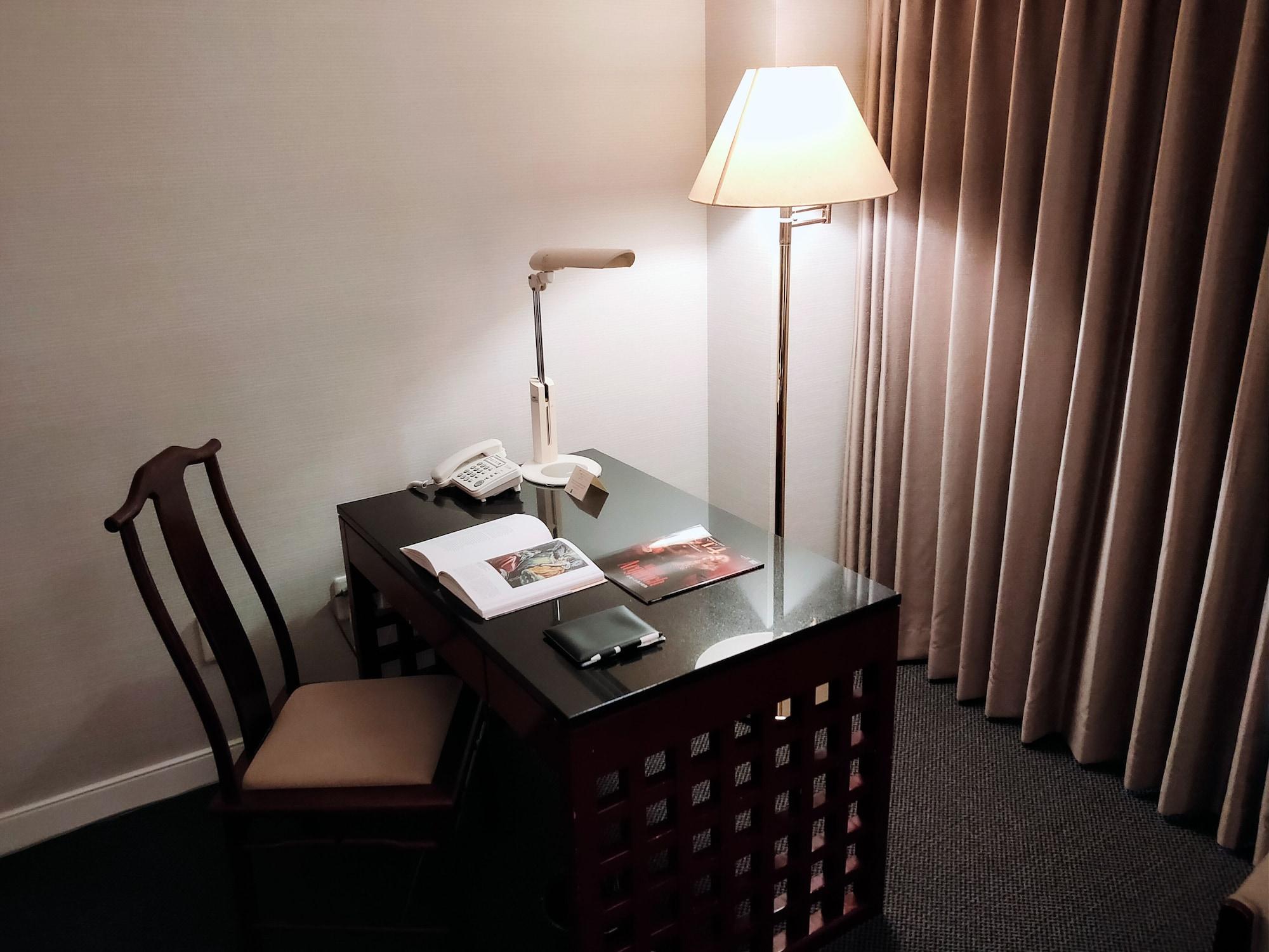 Kurashiki Royal Art Hotel Buitenkant foto