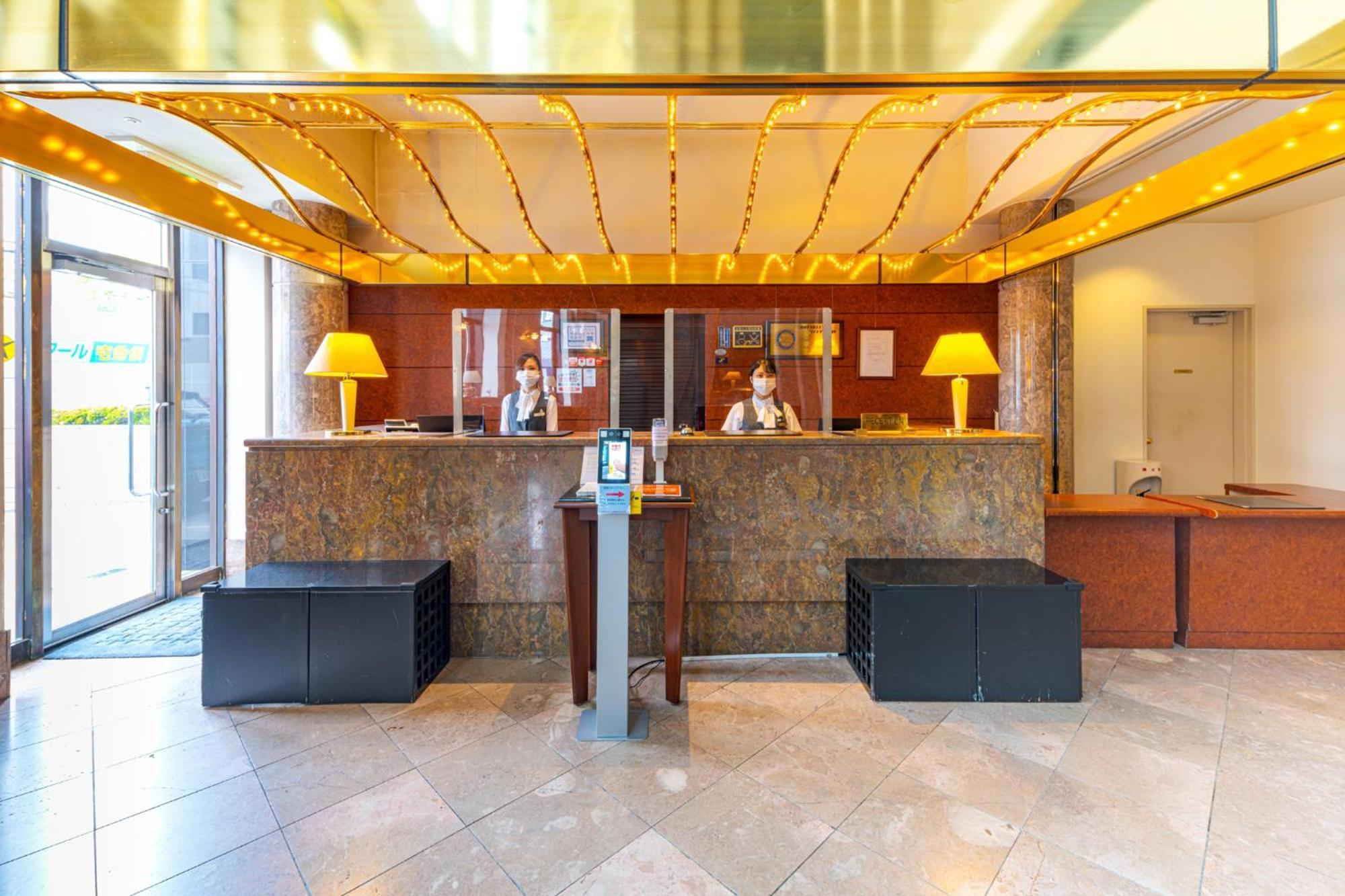 Kurashiki Royal Art Hotel Buitenkant foto